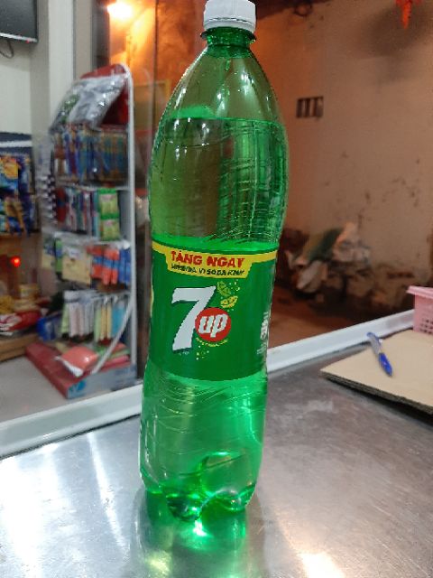 Nước uống có gaz 7 Up 1.5 lít