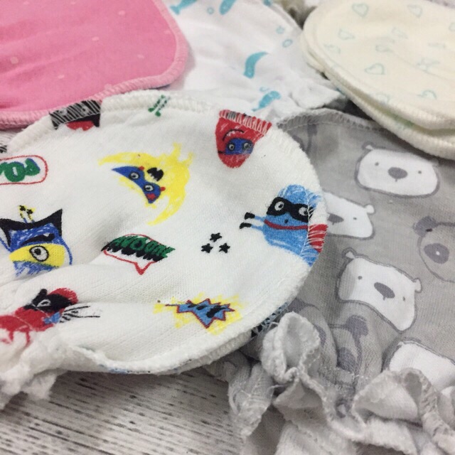 SET 3 ĐÔI BAO TAY CHO BÉ SƠ SINH - 5 THÁNG HOTGA