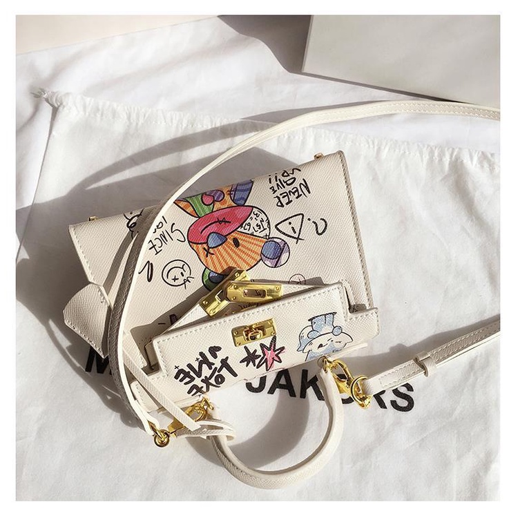 Túi Da Đeo Chéo Mini Chuwanglin Hình Gấu Graffiti Thời Trang Cho Nữ