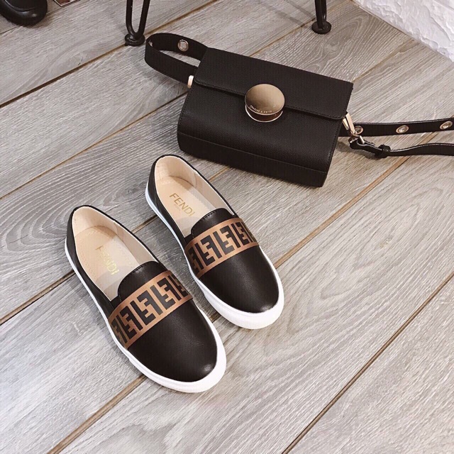 Giày slipon vạch xinh
