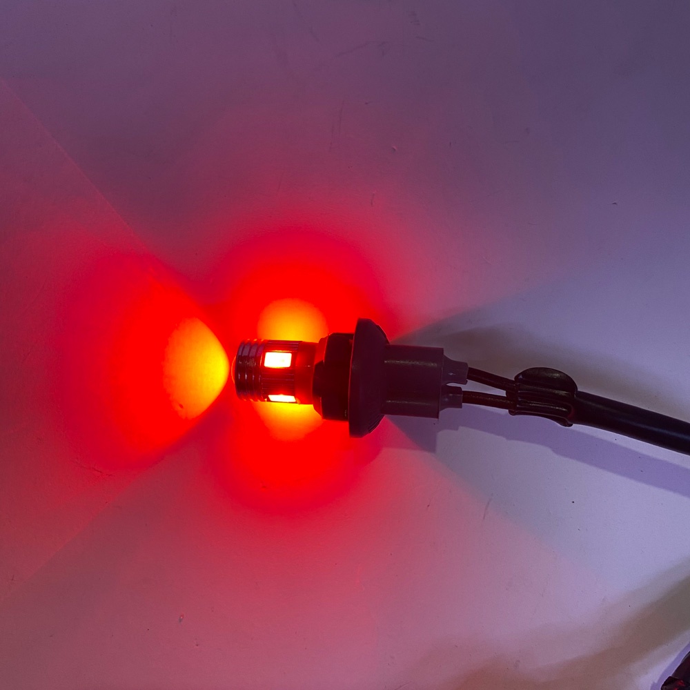 Đèn LED T10 Demi, Xinhan ô tô-xe máy 6 LED siêu sáng