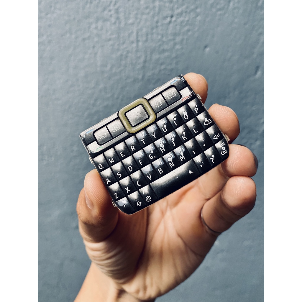 Bàn phím zin cũ thay thế cho Nokia E71 - Hàng bóc máy zin chuẩn.