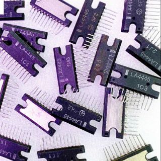 🥰 ic LA4445 12 chân