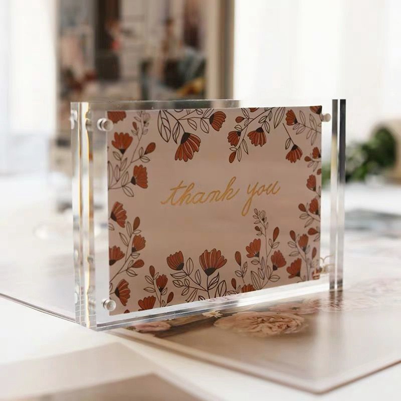 Khung Ảnh Bằng Acrylic Trong Suốt Dùng Trang Trí Bàn