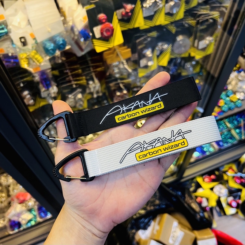 Móc Khoá Dây AKANA Carbon Đầu Nhựa Cứng Tiện Lợi