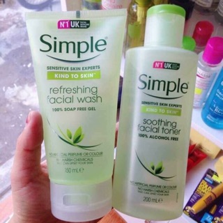 Sữa rửa mặt + nước hoa hồng Simple Anh Quốc