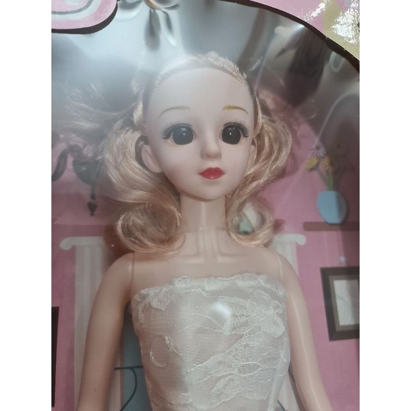 Búp bê khổng lồ 60cm, dễ kết hợp với các bộ đồ chơi trang điểm, làm tóc cho bé tập make up