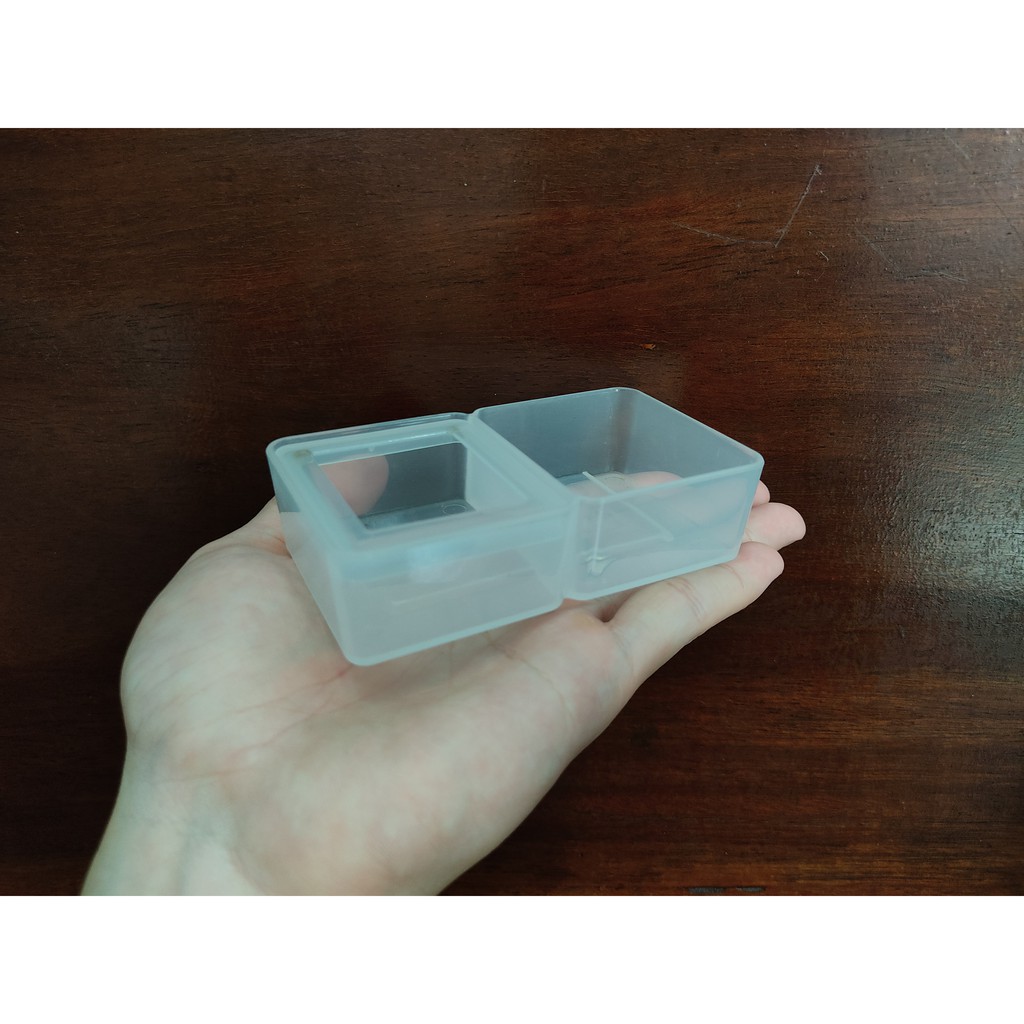 Chén máng ăn 2 ngăn cho bò sát nhện rết bò cạp ếch