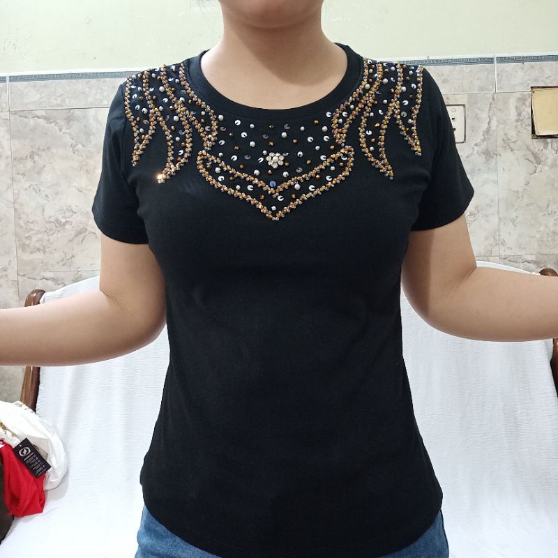 Áo Thun Ôm Nữ Đính Cườm Thủ Công Sang Trọng, Lạ Mắt