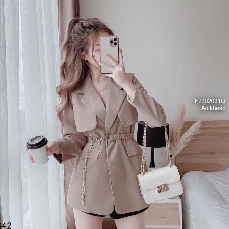 Áo khoác cổ vest đắp túi nắp tay dài thắt dây đai gài xích 2302