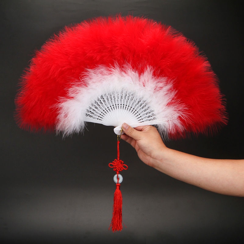 Toàn Bộ Quạt Xếp Chất Liệu Nhung Dày Dặn Phối Lông Vũ Phong Cách Cổ Điển