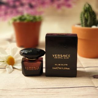 Nước hoa nữ Versace Crystal Noir Eau De Toilette 5ml