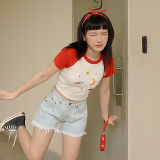 Usthebasic - Áo croptop Embroided Universe Raglan