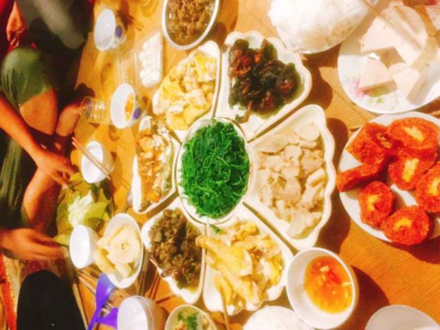 Bộ đĩa tô canh Hoa Mặt Trời Bát Tràng