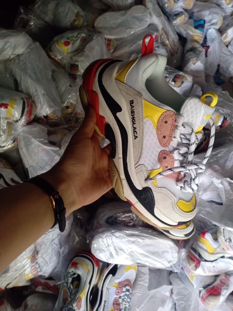 Giày hịn lỗi xíu chữ giá đẹp | BigBuy360 - bigbuy360.vn