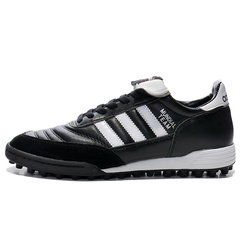 Giày Đá Bóng Adidas Màu Trắng Và Đen Chất Liệu Da Cao Cấp Thời Trang