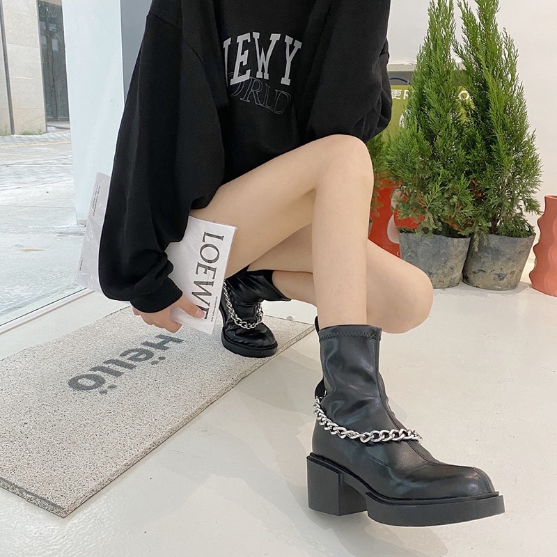 (Có sẵn) Giày boot da cao gót All Black đế vuông vuông kèm dây xích cá tính (dây có thể tháo rời) Tunime Store | BigBuy360 - bigbuy360.vn