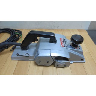 Máy bào Makita 1805N