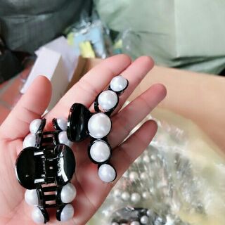 Kẹp tóc đính ngọc trai