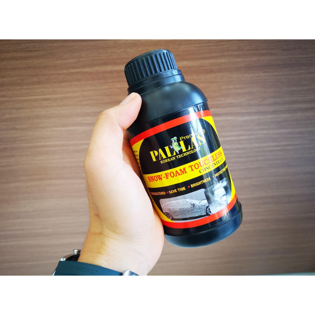 Dung Dịch Rửa Xe Bọt Tuyết Không Chạm Pallas