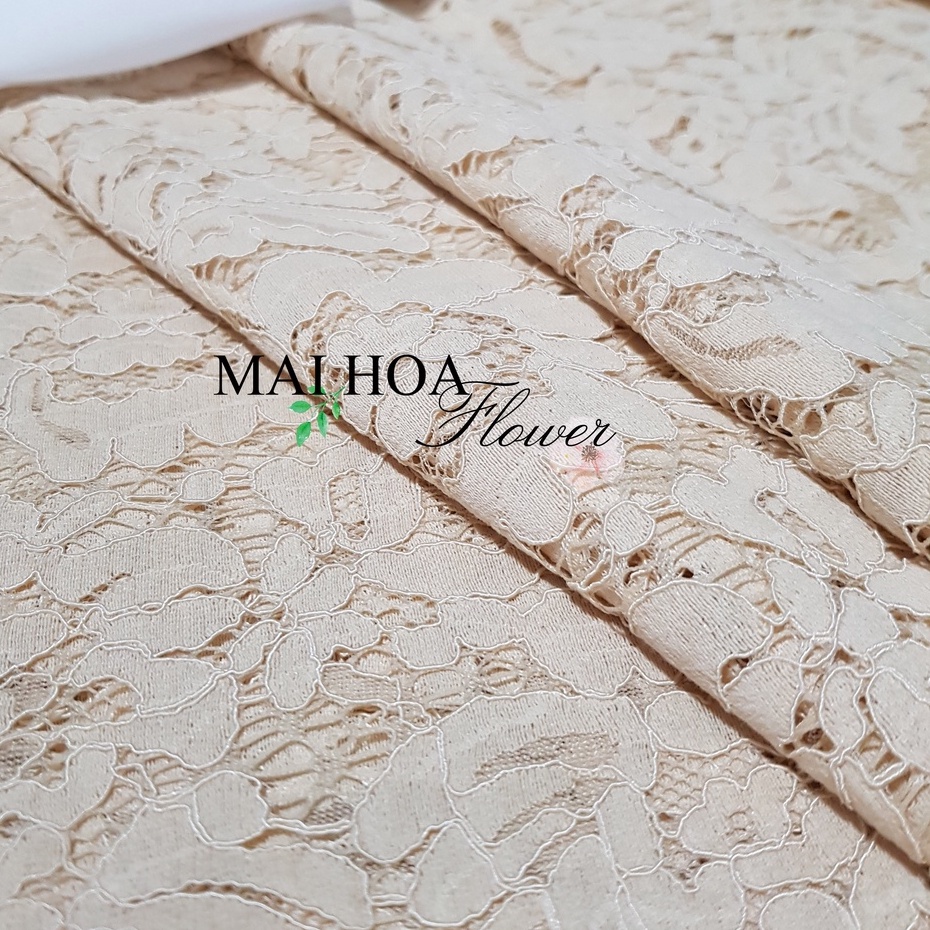 Vải ren màu kem nhạt dùng làm vải may váy áo, ren hai chân có co giãn 150x150cm, Maihoaflower