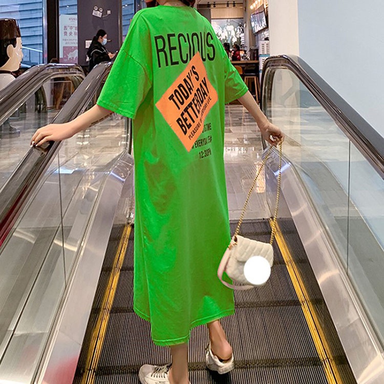 Đầm thun suông xẻ tà váy cổ tròn dáng dài họa tiết chữ today