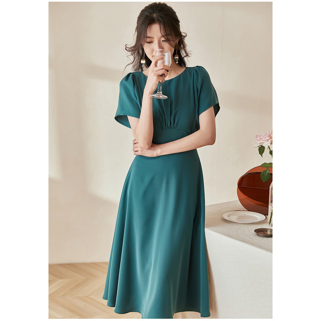Đầm xanh ngọc vai liền cổ tròn dáng váy xòe nhẹ nhàng