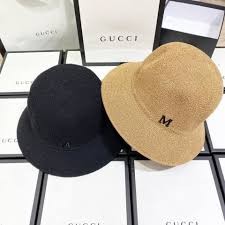 Mũ cói chữ M