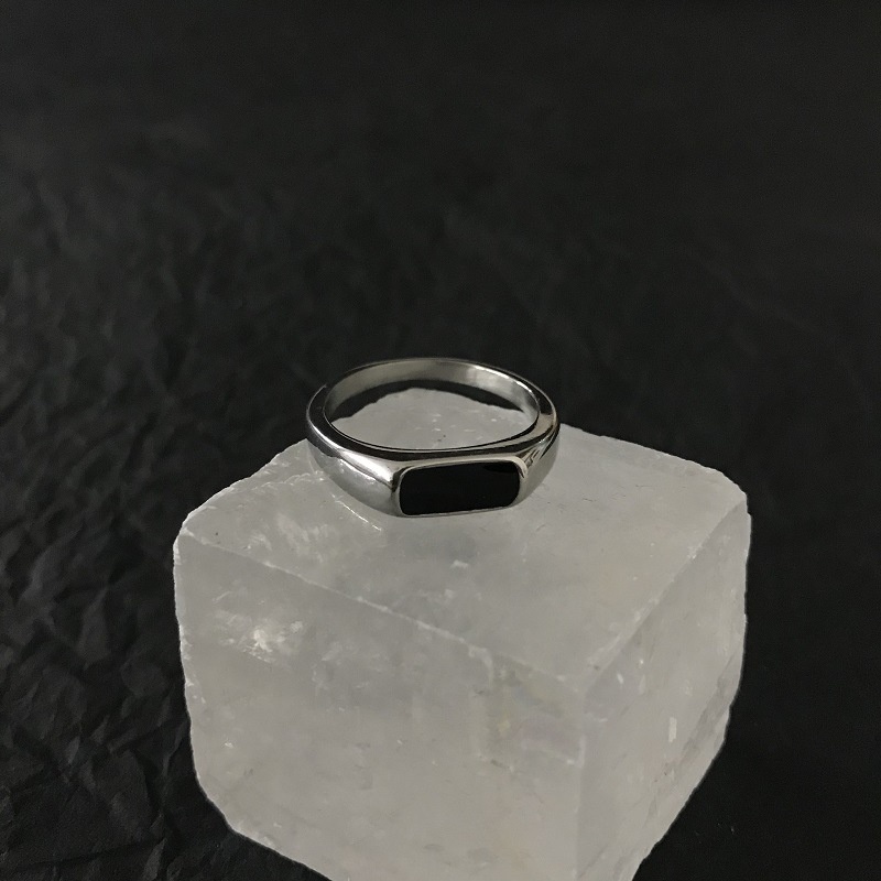 Nhẫn Thép Titan Màu Đen Phong Cách Hip Hop Cá Tính Hợp Thời Trang Cho Nam Và Nữ