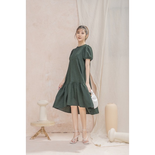 Đầm đuôi cá dáng suông, đầm nhăn đuôi cá