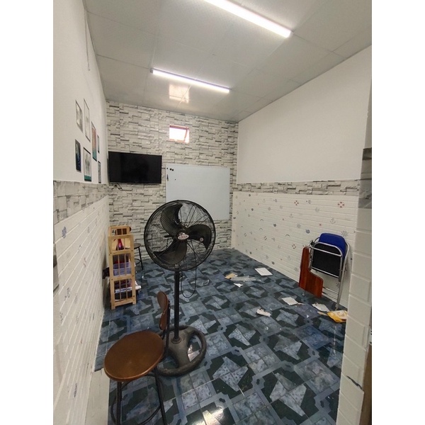 Xốp dán tường 3D hoạt hình kt 70*77cm | BigBuy360 - bigbuy360.vn