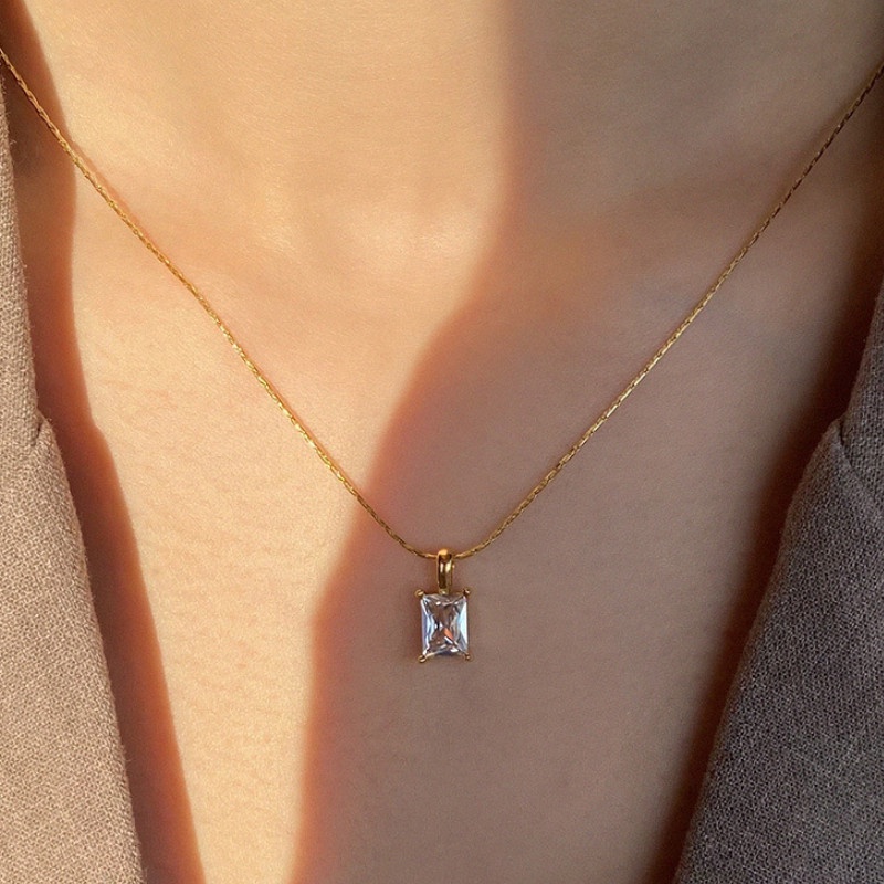 Dây Chuyền Titan Ko Han Rỉ Đá Nhân Tạo Hình Chữ Nhật TT 4042