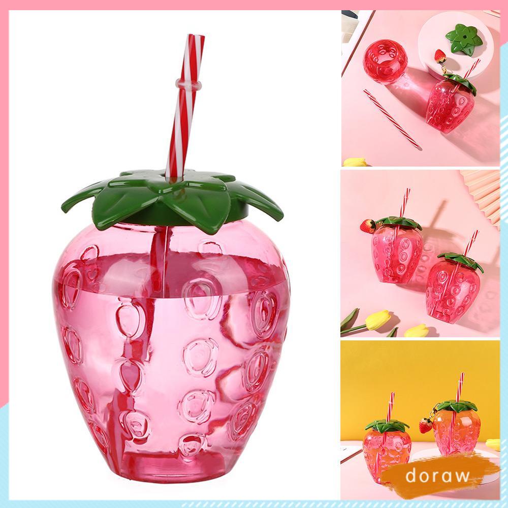 Bình Nước Nhựa 500ml Có Ống Hút Hình Trái Dâu Dễ Thương