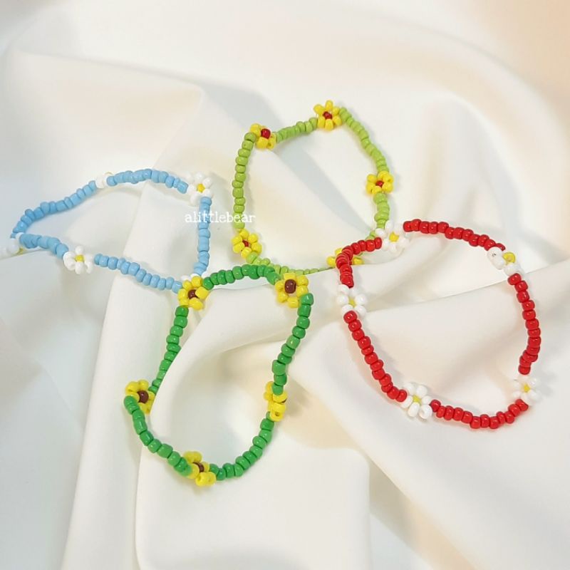 Vòng tay hạt cườm handmade hoa cúc Daisy