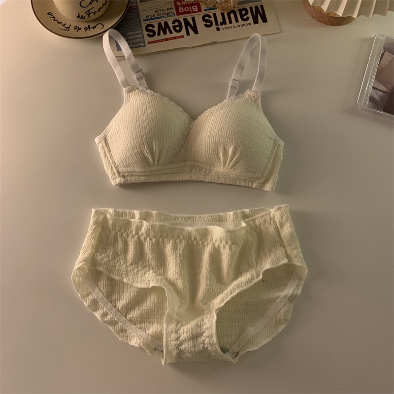 Set Áo Ngực Không Dây + Quần Lót Mỏng Thoáng Khí Mềm Mại Thoải Mái Cho Nữ