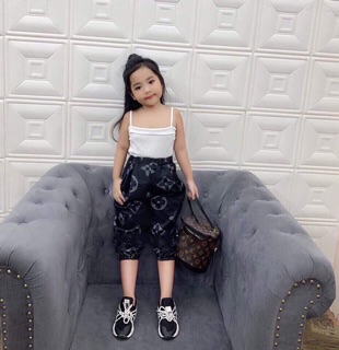 Set bộ áo dây quần LV cho bé gái
