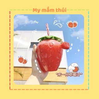 [ Sẵn ] 🍓Bình nước trái dâu🍓