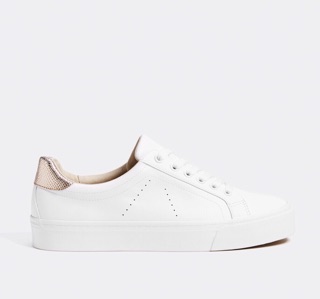 Giầy sneaker