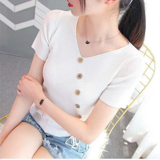 Áo thun nữ, áo thun len tăm cộc tay nữ kiểu dây rút gấu đính khuy chéo -  Mia Shore