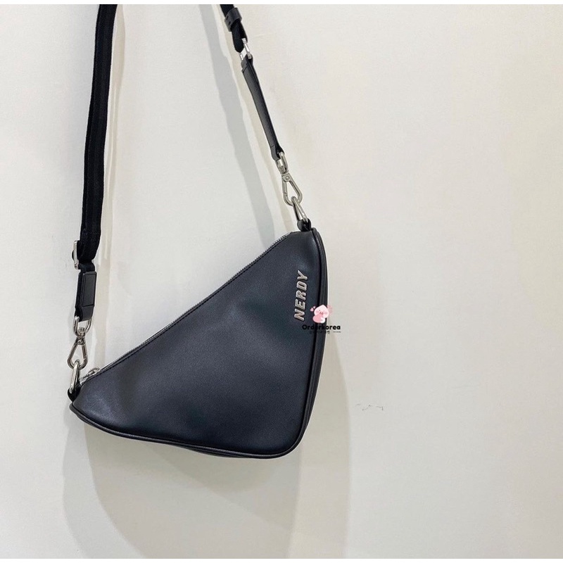 Order - Túi tam giác Nerdy chính hãng