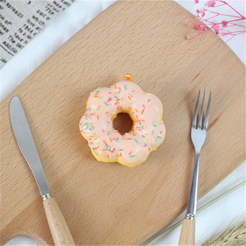 Đồ Chơi Bóp Nén Hình Bánh Donut Dễ Thương 6cm