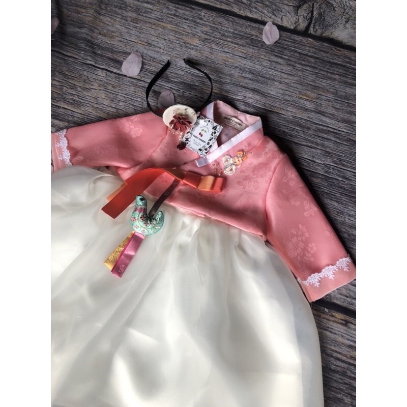 Hanbok cho bé
