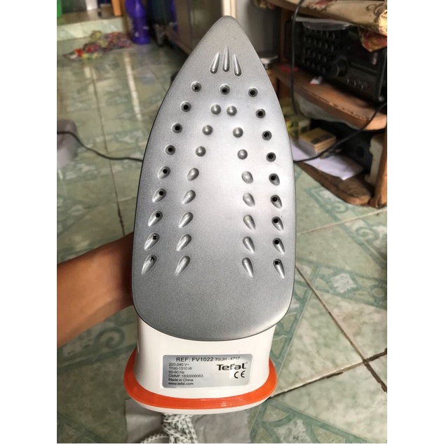 Bàn ủi hơi nước Tefal FV1022T0 -