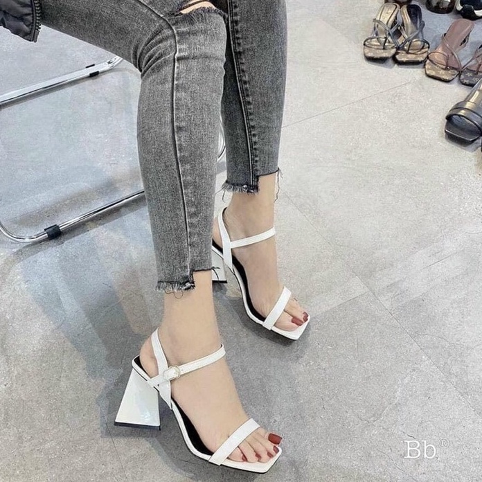 Giày Sandal cao gót 7p quai mảnh Gót Tam Giác hot