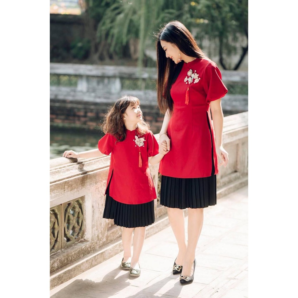 Áo Dài Tết Mẫu Của Mẹ và Bé Gái
