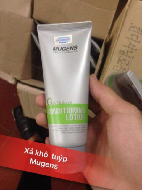 Xả khỏi dưỡng và giữ nếp tóc mềm Mugens 100ml