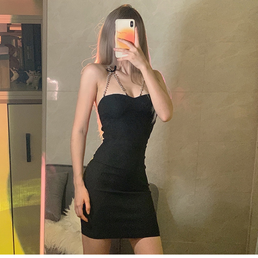 Đầm hai dây ôm body màu đen HDT247