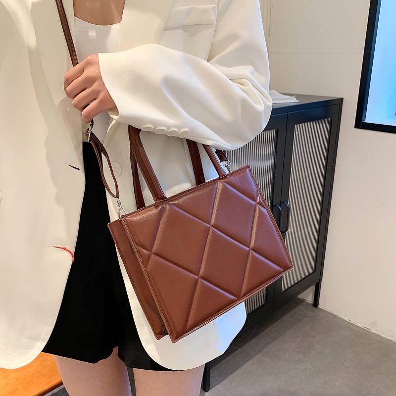 Túi Đeo Vai Hình Vuông Màu Sắc Ngọt Ngào Thiết Kế Nhỏ Gọn Phong Cách Phương Tây Thời Trang Mùa Đông Cho