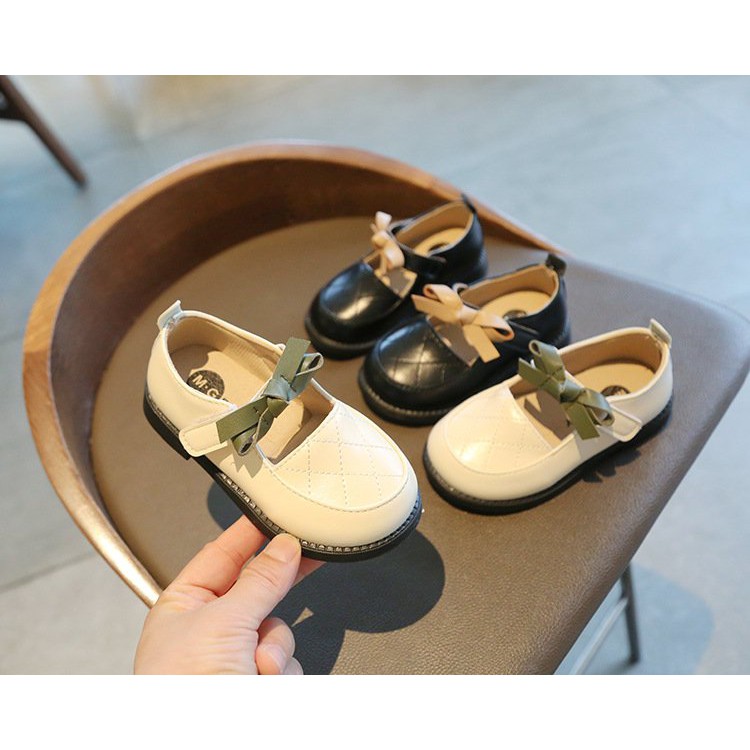 Giày Bé Gái - Giày búp bê da mềm phong cách Vitage Hàn Quốc có quai dán cho bé gái dễ thương V855