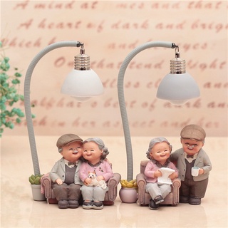 Tượng ông bà lão hạnh phúc đủ mẫu (Được chọn mẫu)